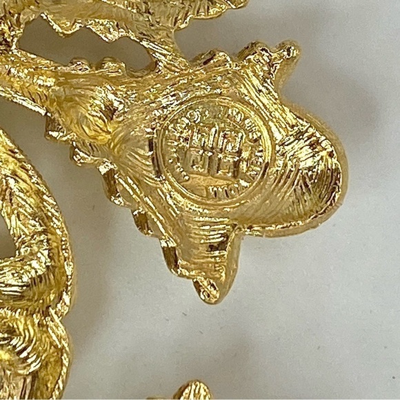 VINTAGE Givenchy 80s Four G Logo Texture Laurel Wreath Gold Plated Brooch SIGNED - Picture 8 of 8